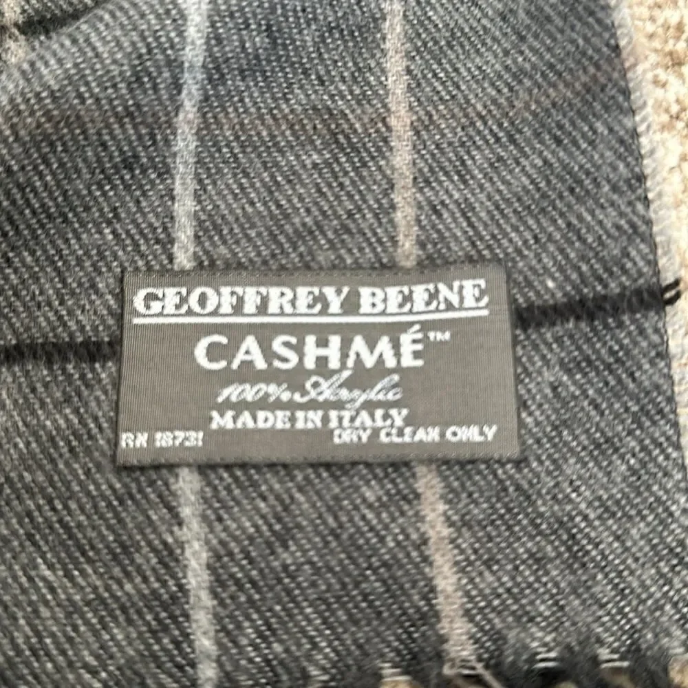 Geoffrey Beene Cashme’ Italian Scarf